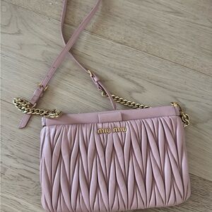 MIU MIU Nappa Matelasse Double Zip Crossbody Clutch Pink